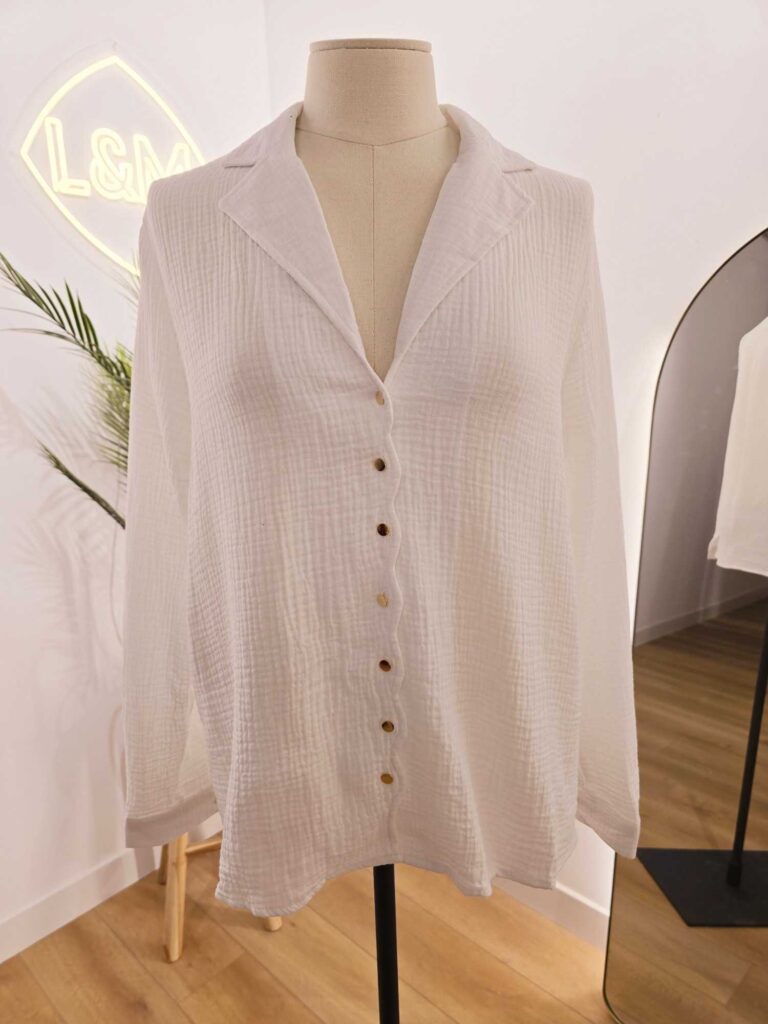 Chemisier gazze de coton boutons dorés