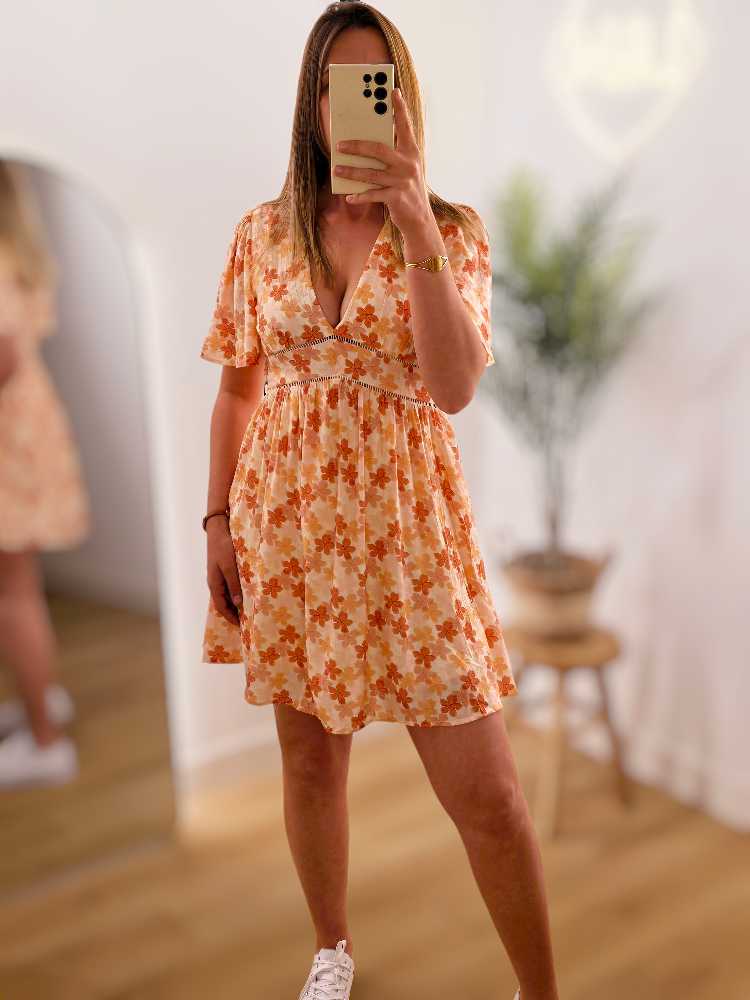 Robe courte fleurs orangées