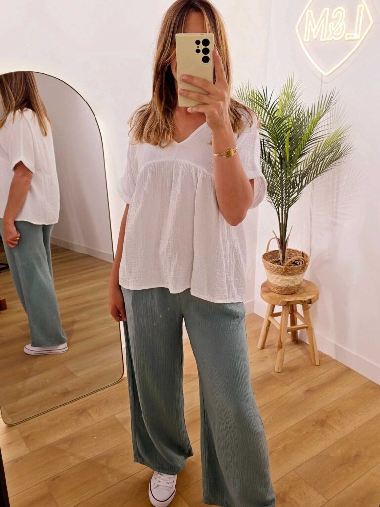 Blouse gaze de coton col V