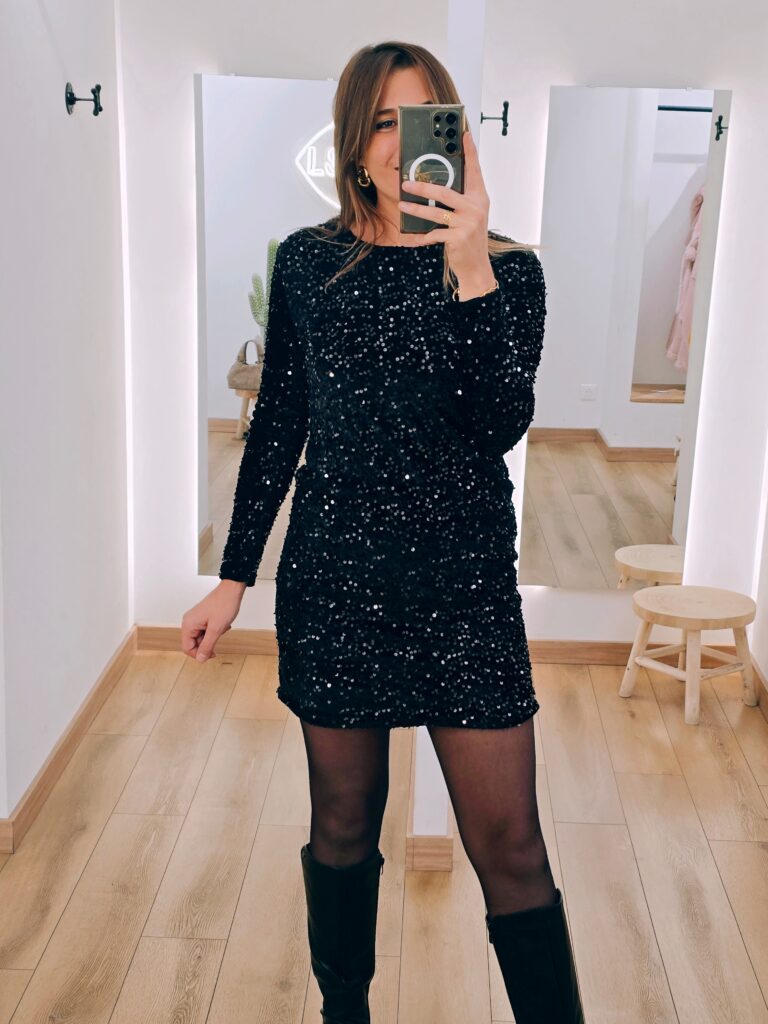 Robe élégante sequins dos-nu