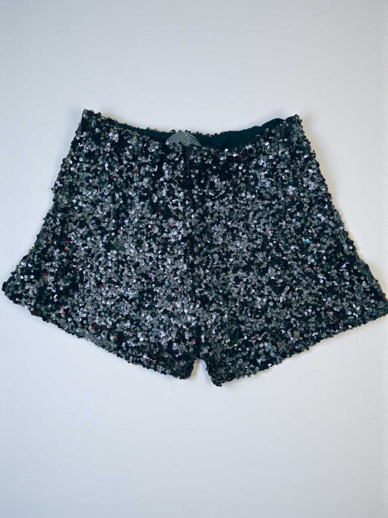 Short soirée sequins noir