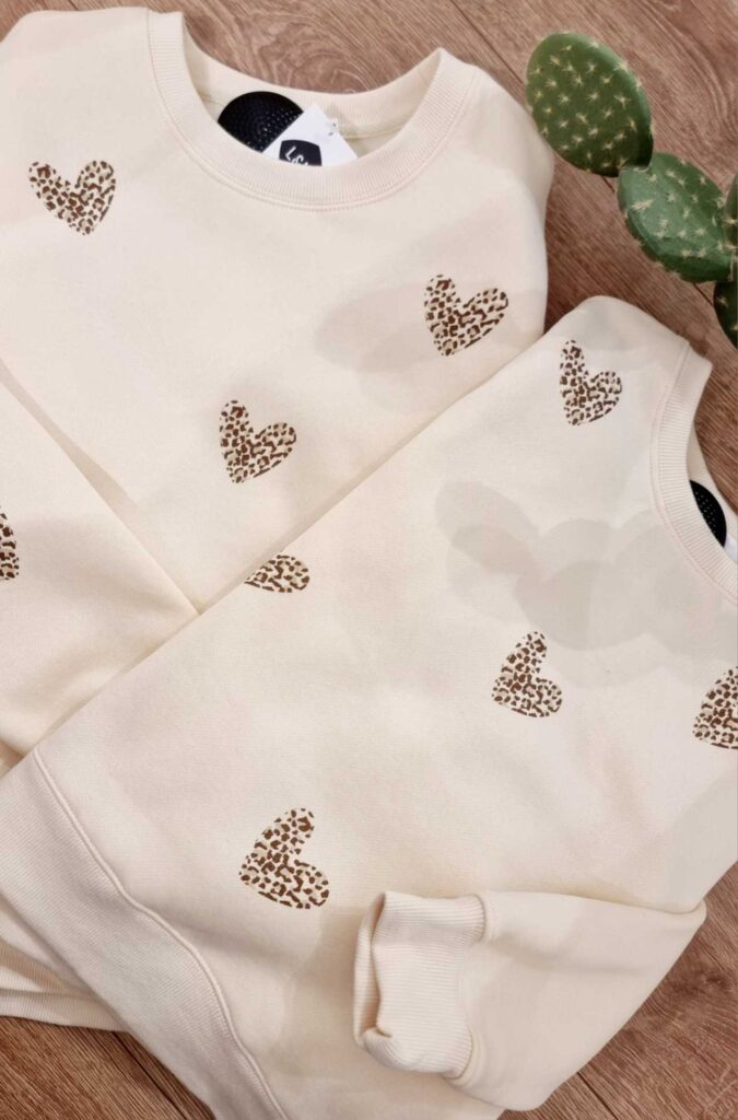 Sweat coeurs imprimé léopard