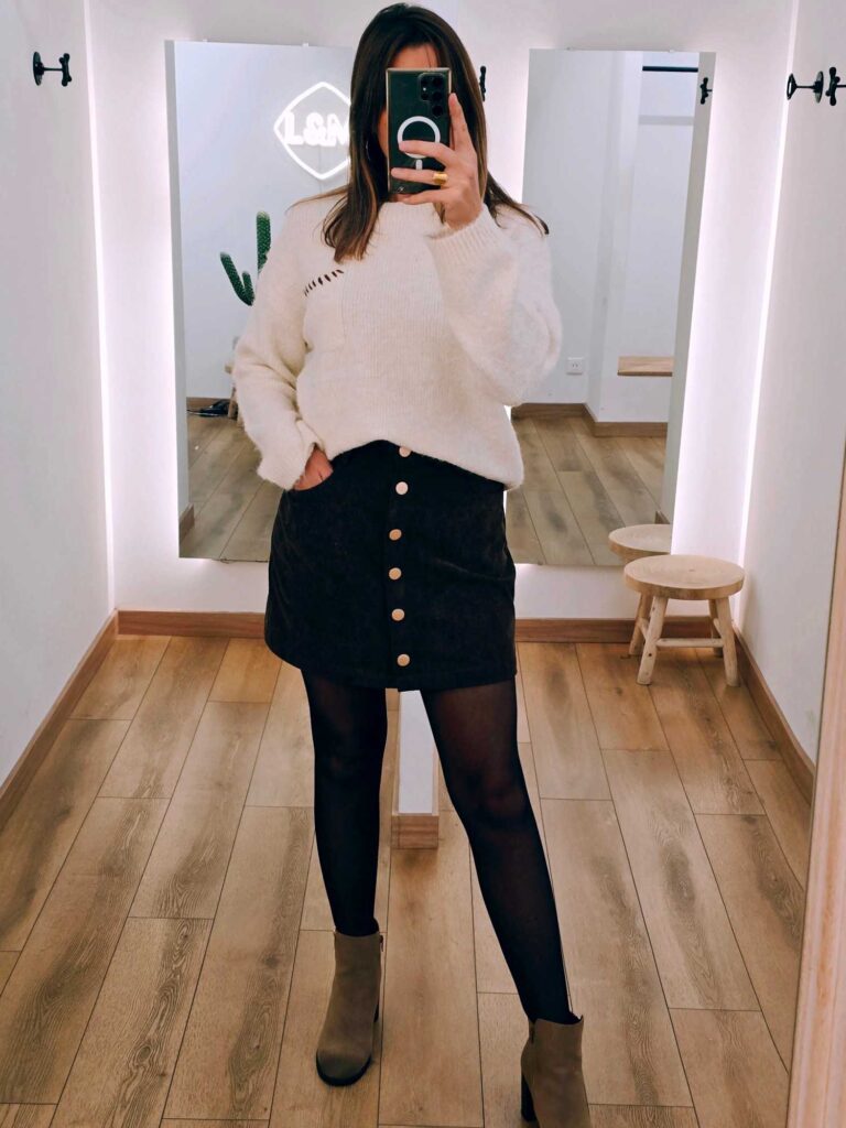 Jupe courte velours boutonnée