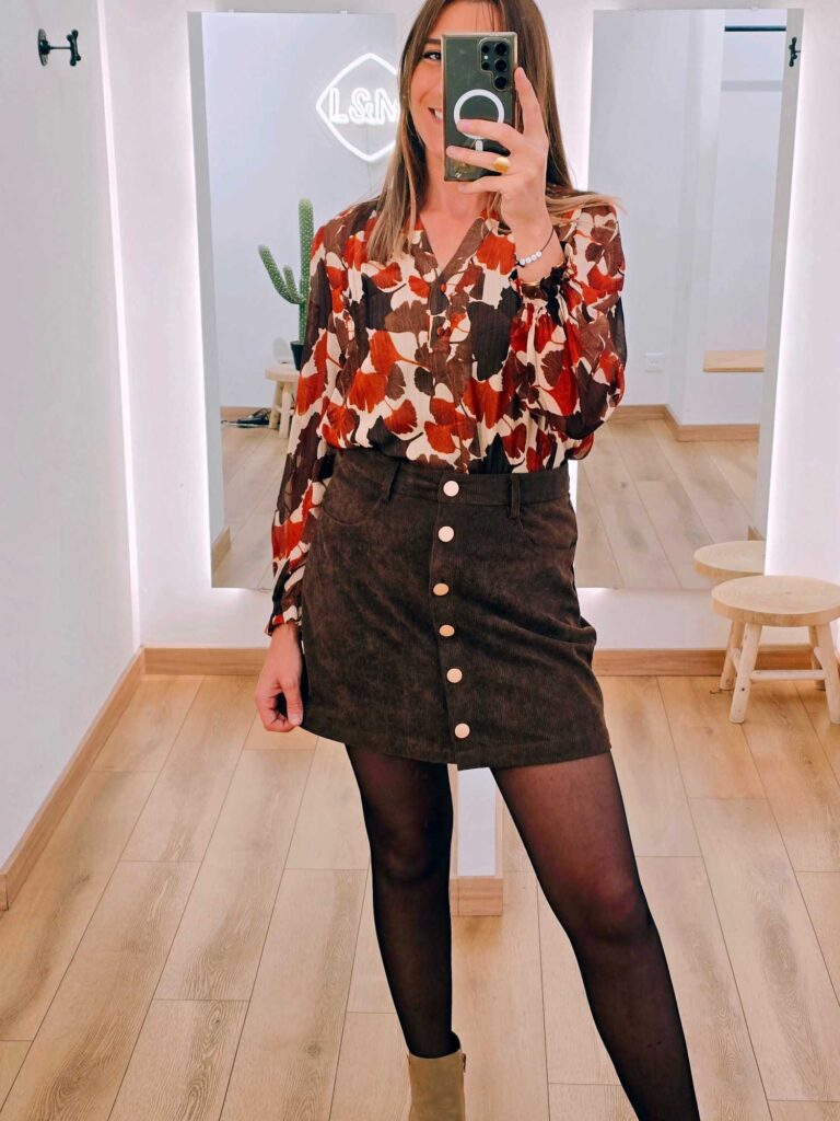 Blouse col V feuillages