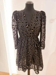 Robe noire imprimée Robe noire plumetis femme - robe chic L&M spéciale fêtes