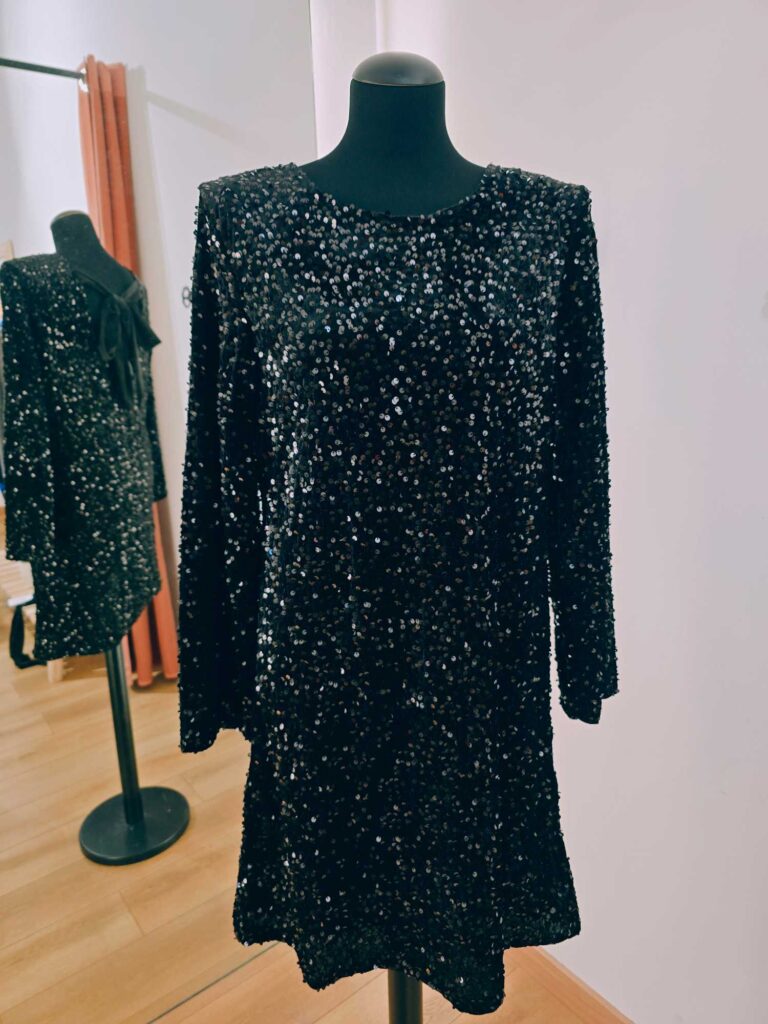 Robe velours sequins noeud