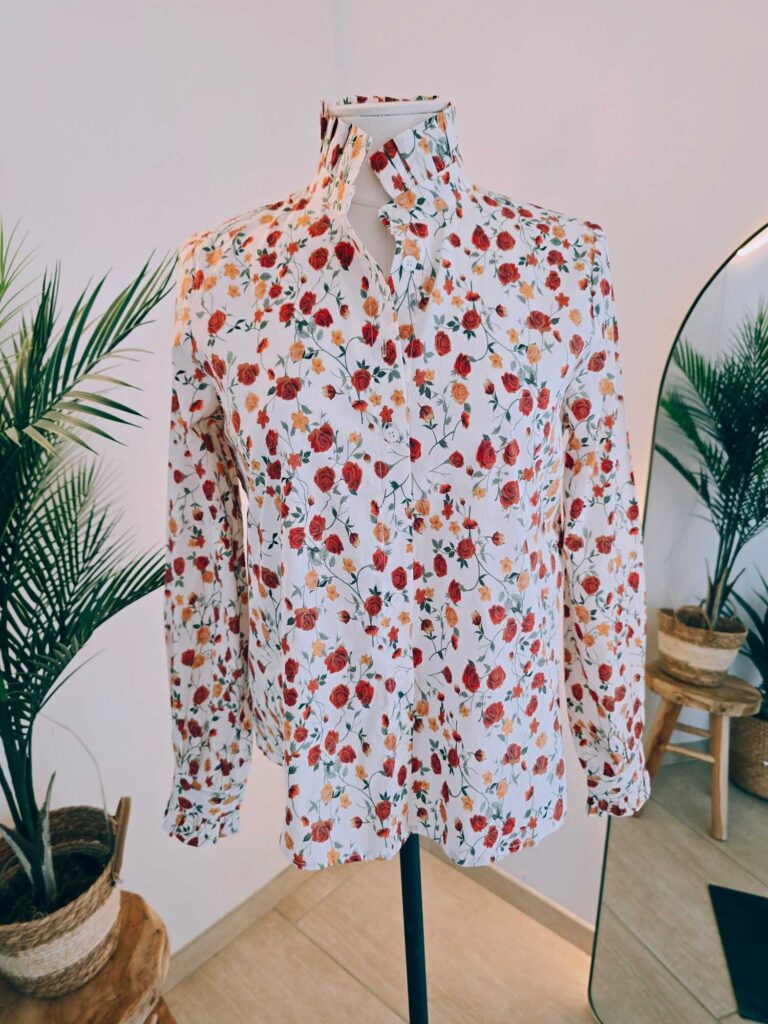 Chemisier fleuri col frou