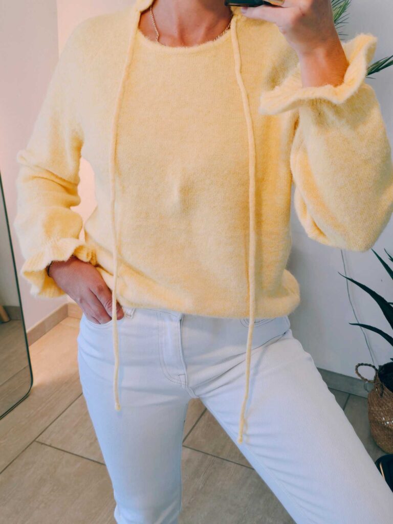 Pull maille douce col lien